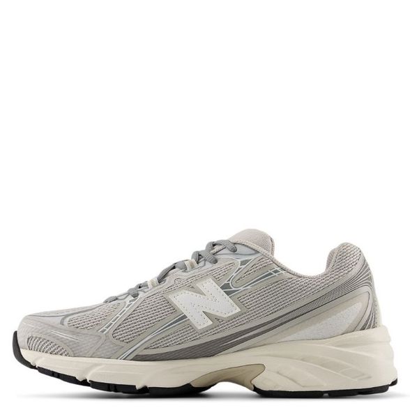 New Balance 740