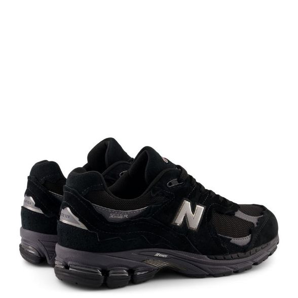 New Balance U' 2002 GoreTex Protection Pack