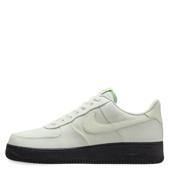 Nike W' Air Force 1 LV8