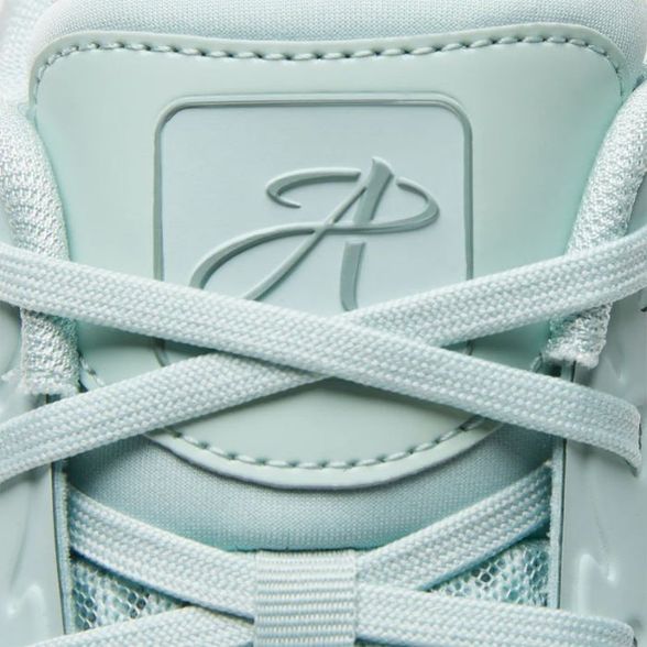 Reebok W' Angel Reese 1