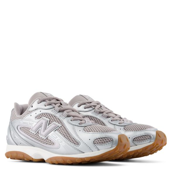 New Balance 204L