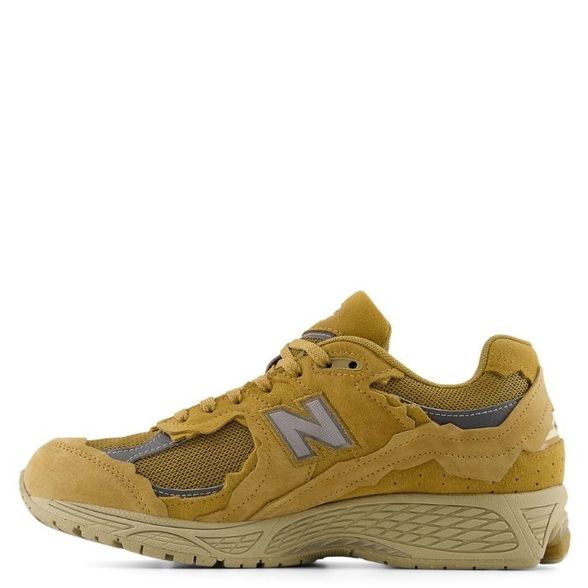 New Balance U' 2002 GoreTex Protection Pack