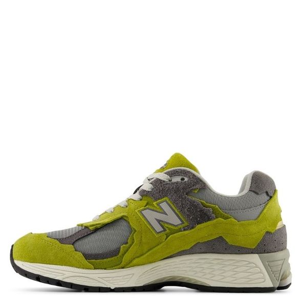 New Balance M' 2002R Protection Pack