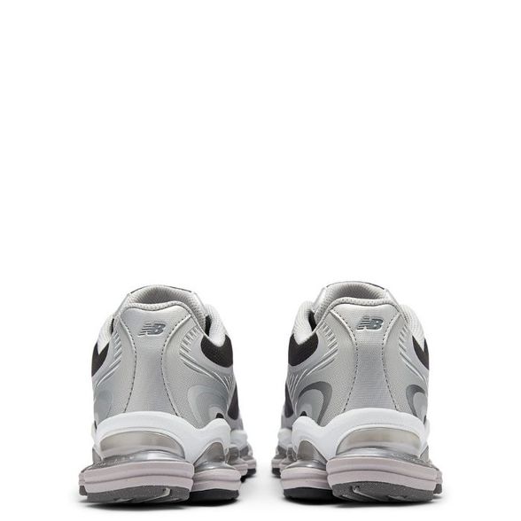 New Balance U' 2000 Abzorb