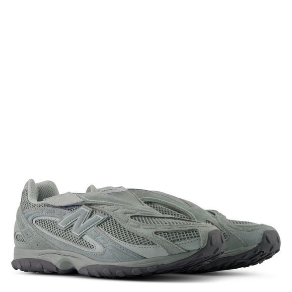 New Balance 204V