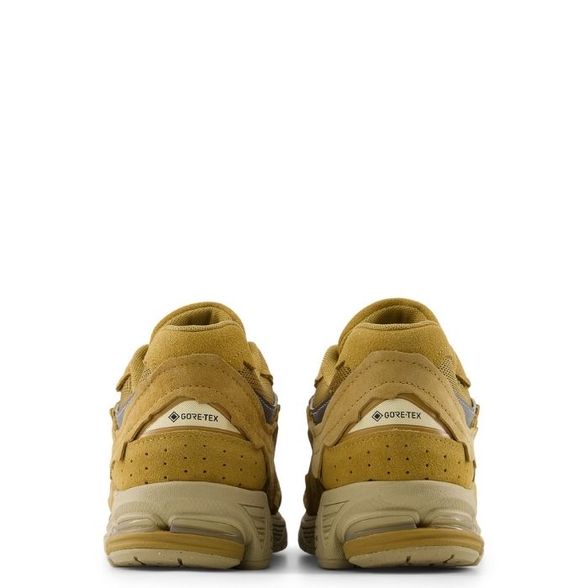 New Balance U' 2002 GoreTex Protection Pack