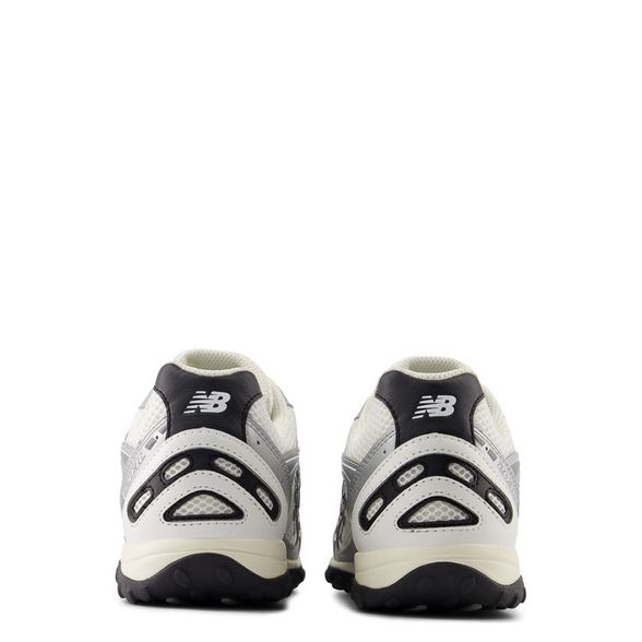 New Balance 204L