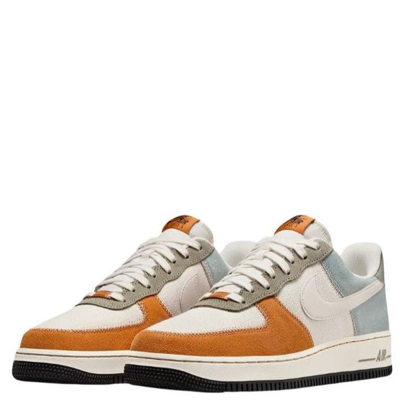 Nike M' Air Force 1 LV8 EMB