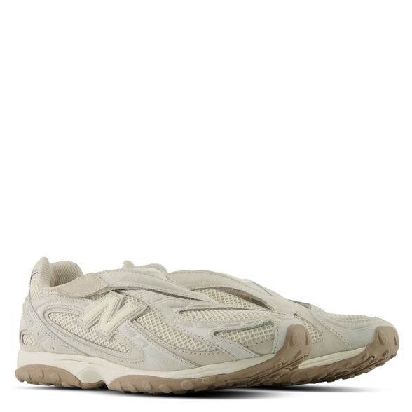 New Balance 204V